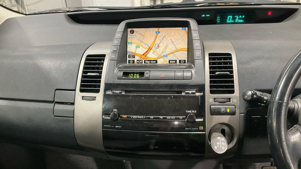 Toyota Prius view 13