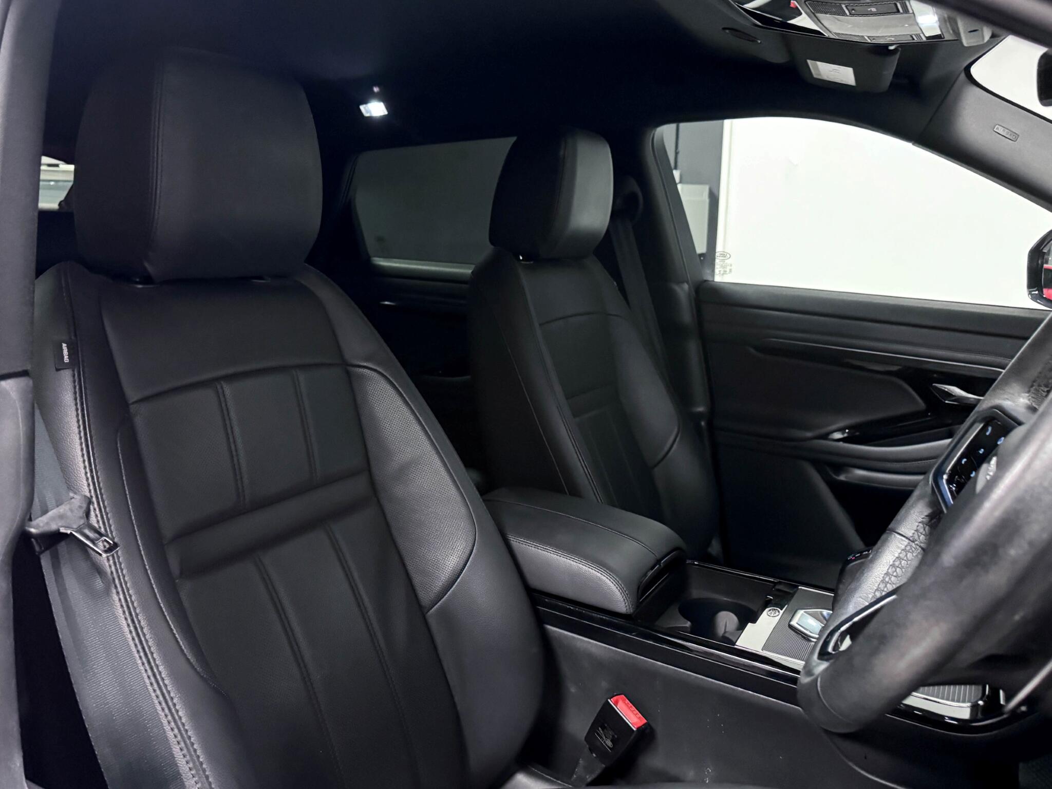 Land Rover Range Rover Evoque view 29