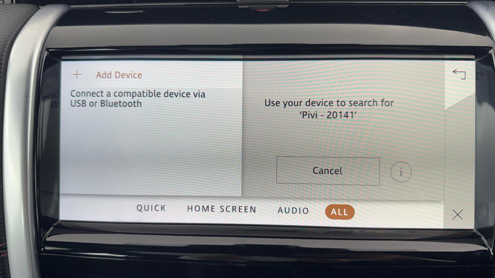 Land Rover Discovery Sport view 23