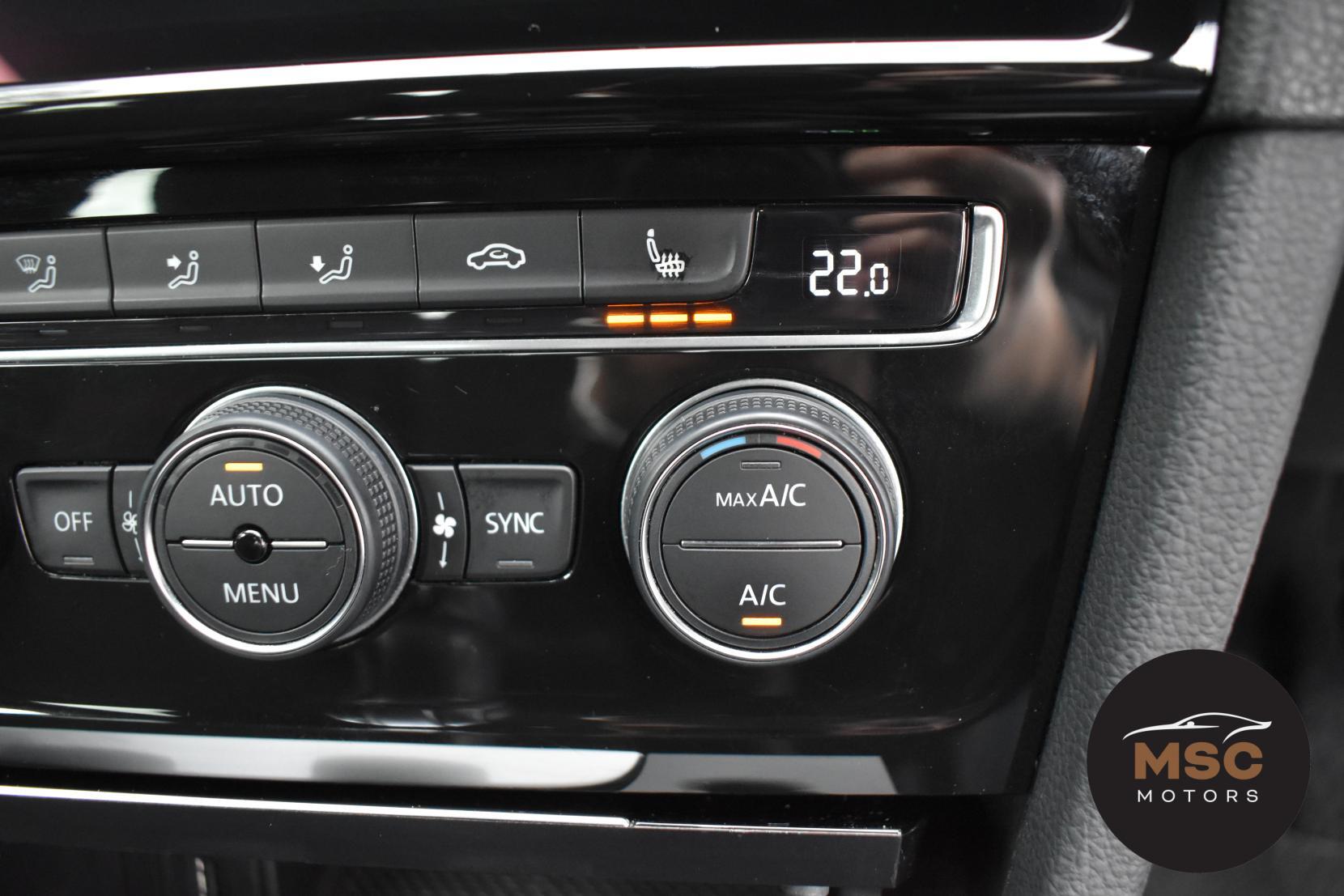 Volkswagen Golf view 53