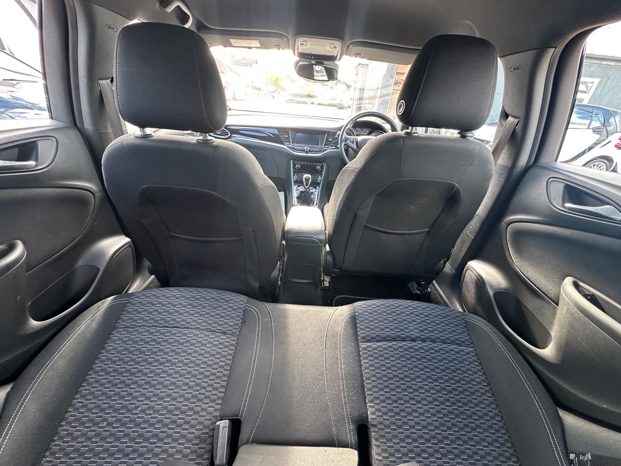 Vauxhall Astra view 13