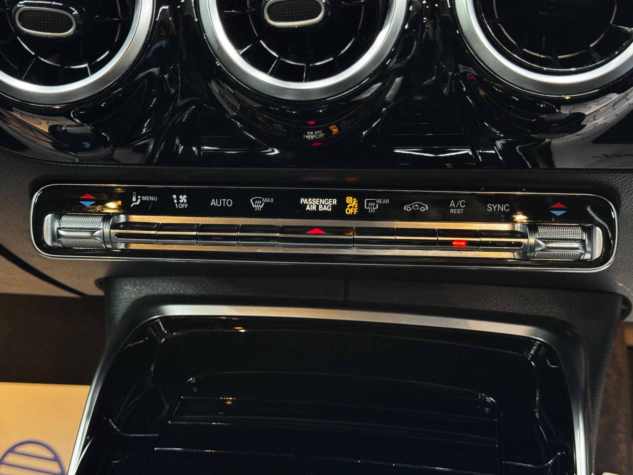 Mercedes-Benz A-Class view 29