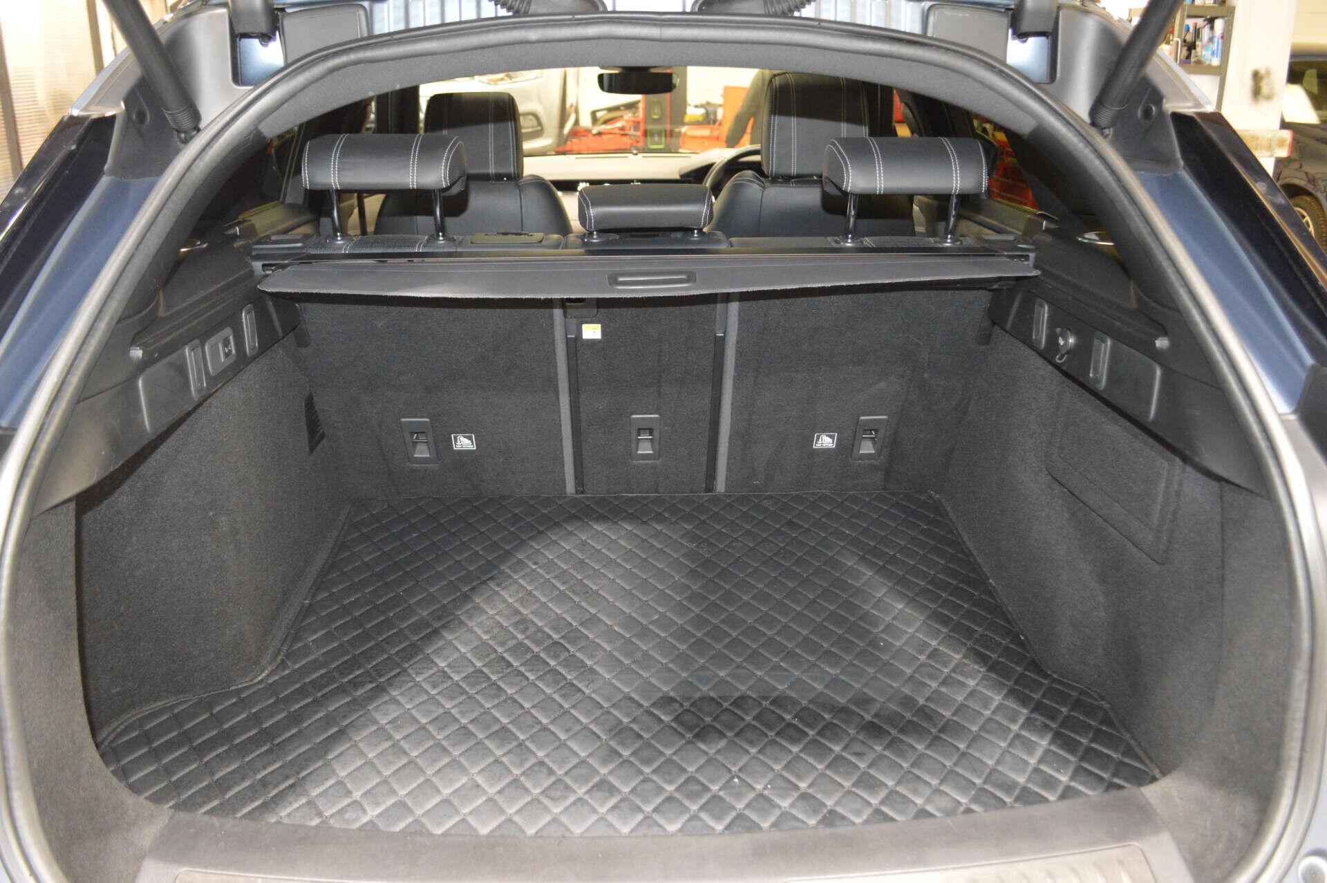 Land Rover Range Rover Velar view 24