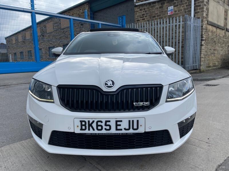 2015 Skoda Octavia image 2