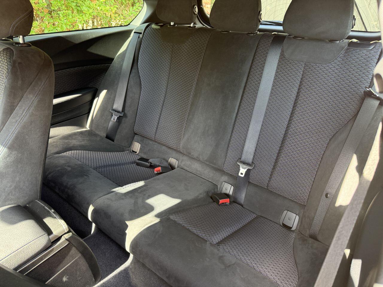 BMW 1 Series view 10