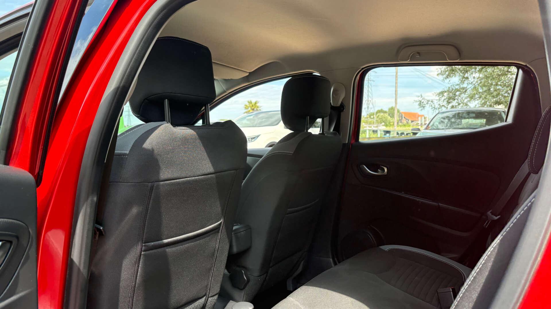 Renault Clio view 12
