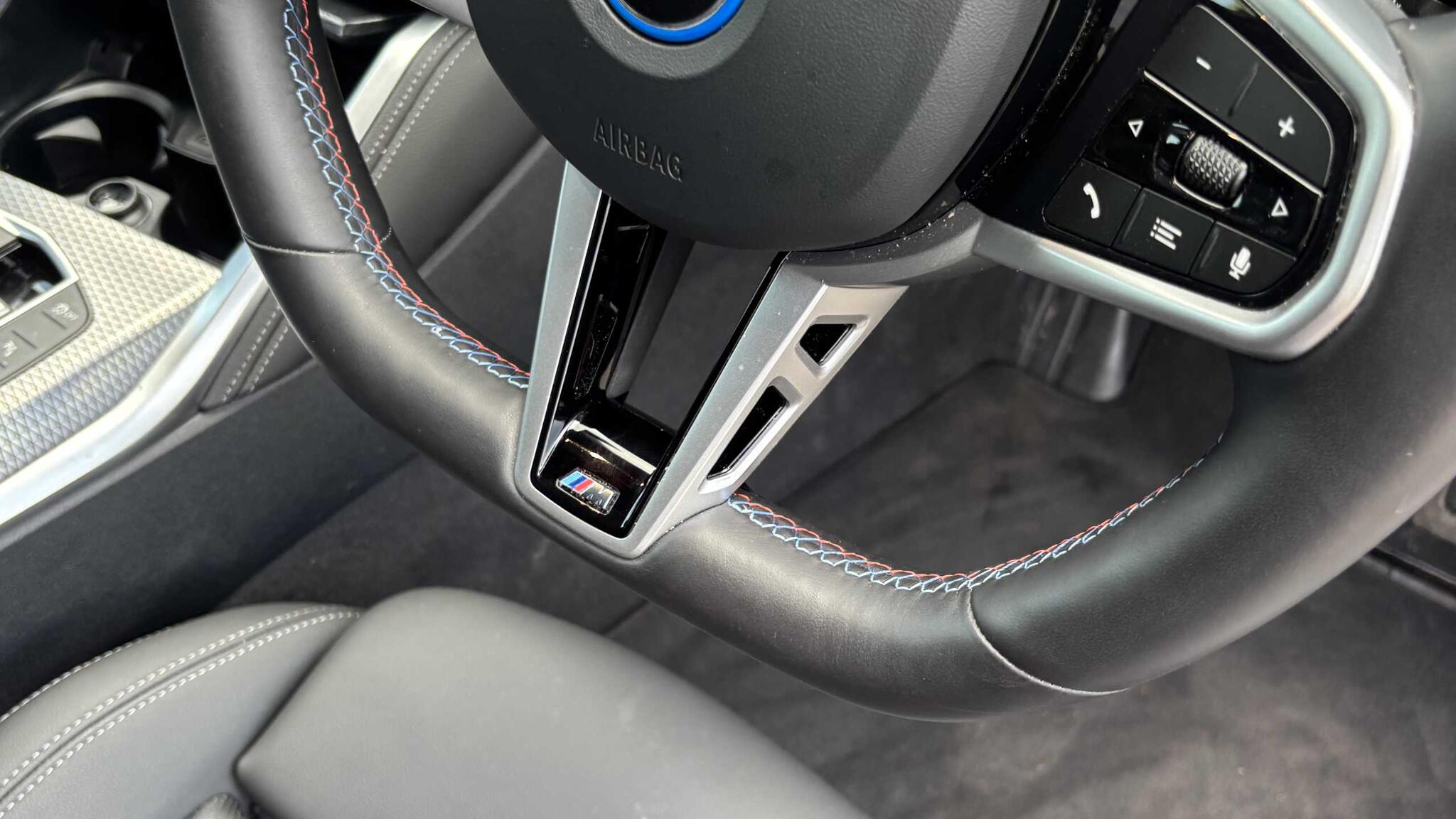 BMW i4 view 33