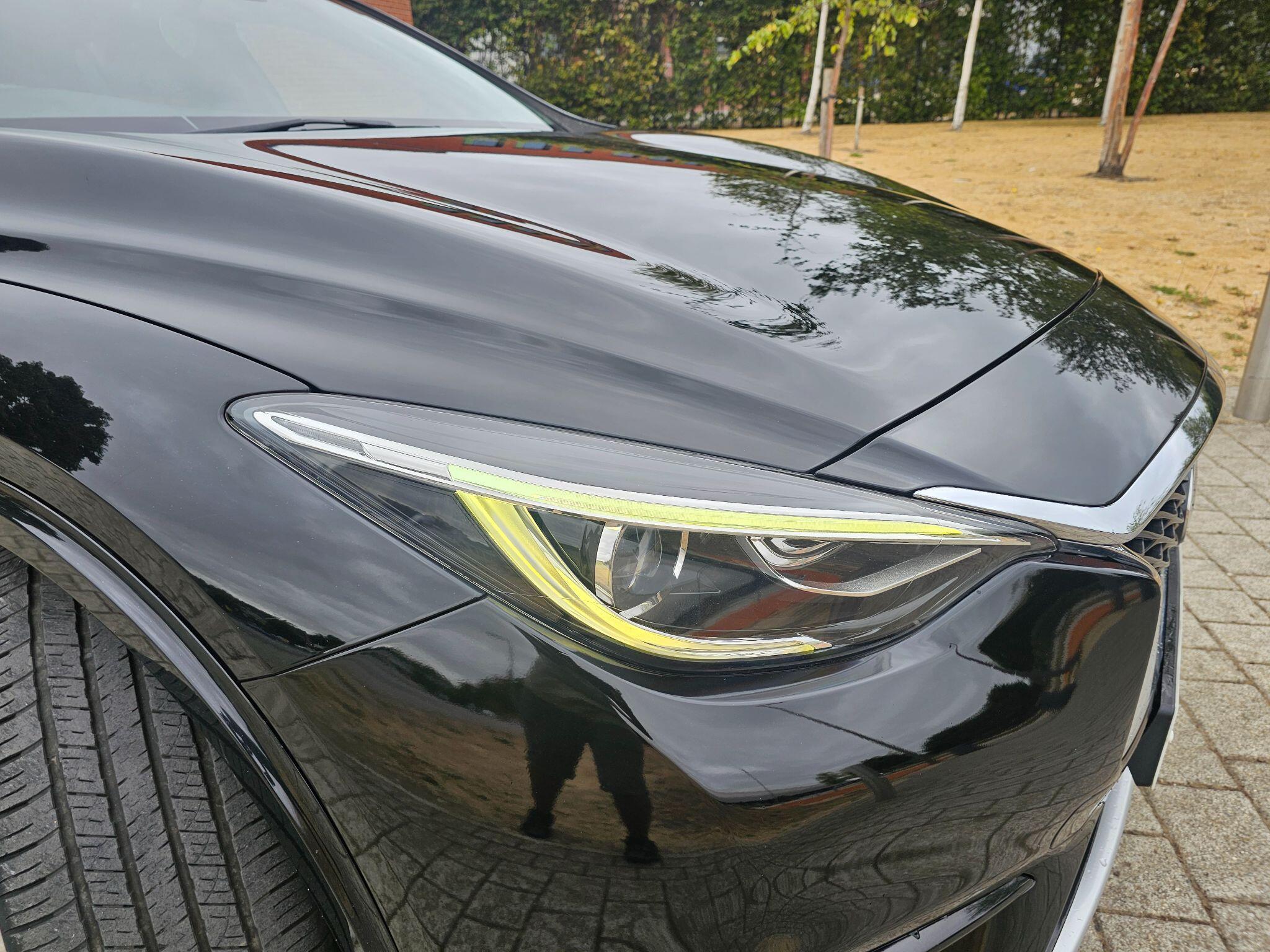 Infiniti Q30 view 15