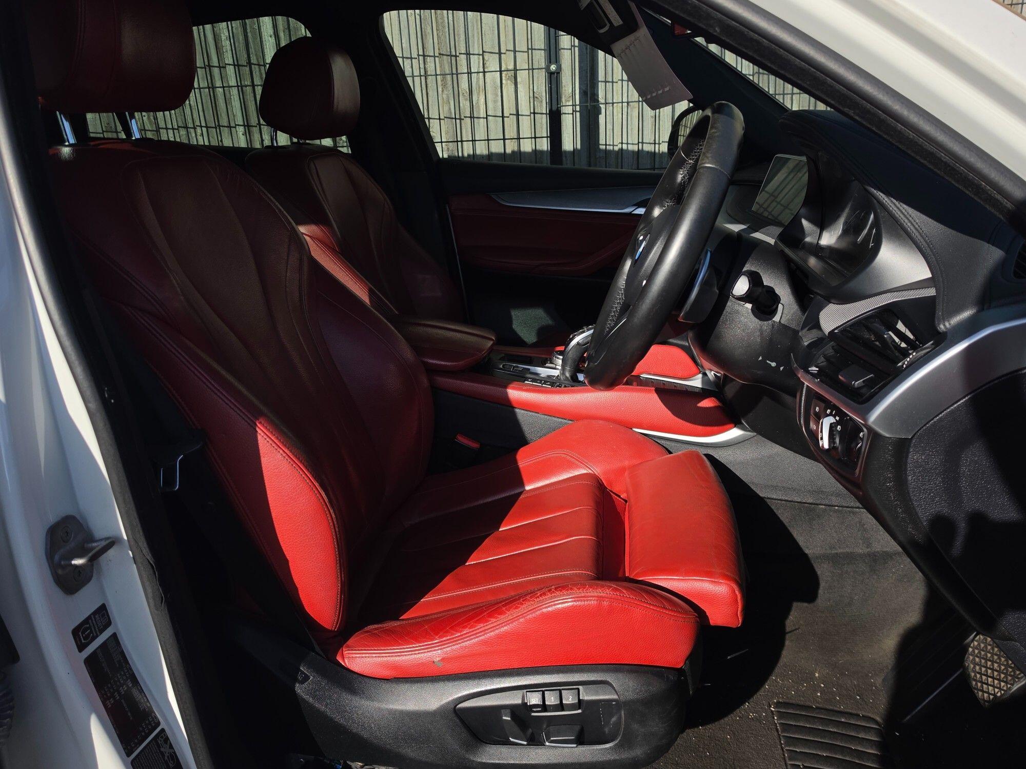 BMW X6 view 10