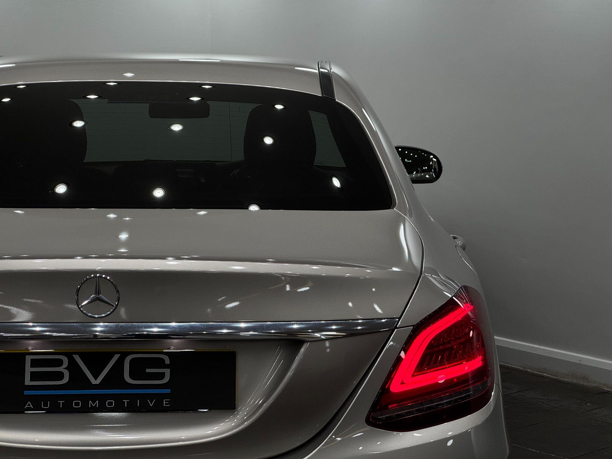 Mercedes-Benz C-Class view 19