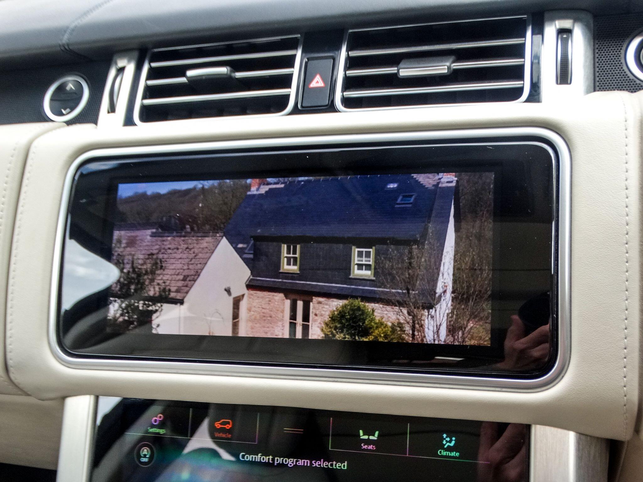 Land Rover Range Rover view 21