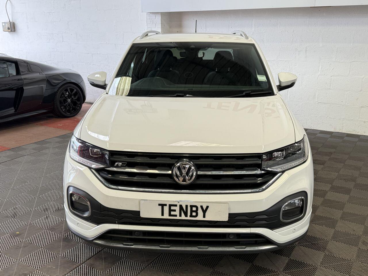 Volkswagen T-Cross view 3