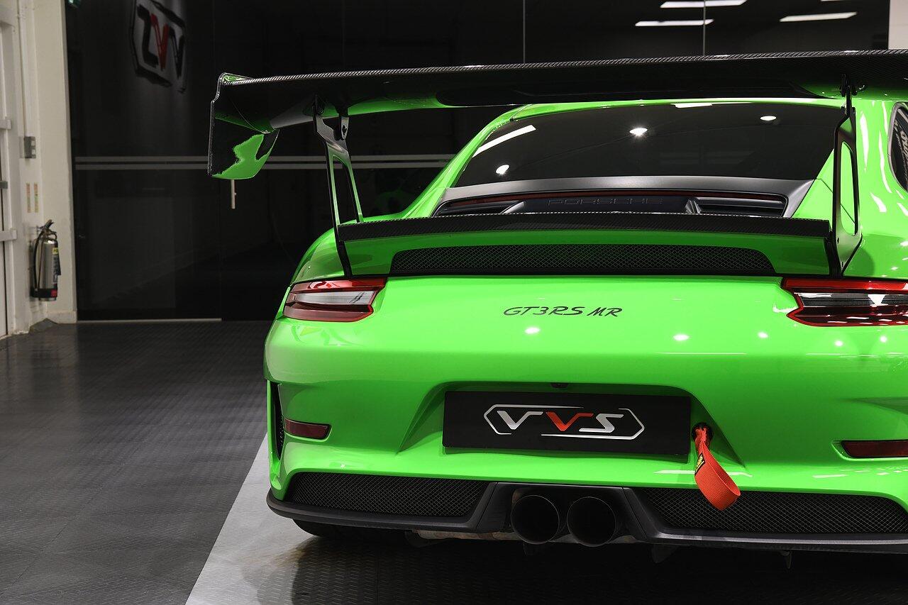 Porsche 911 view 43