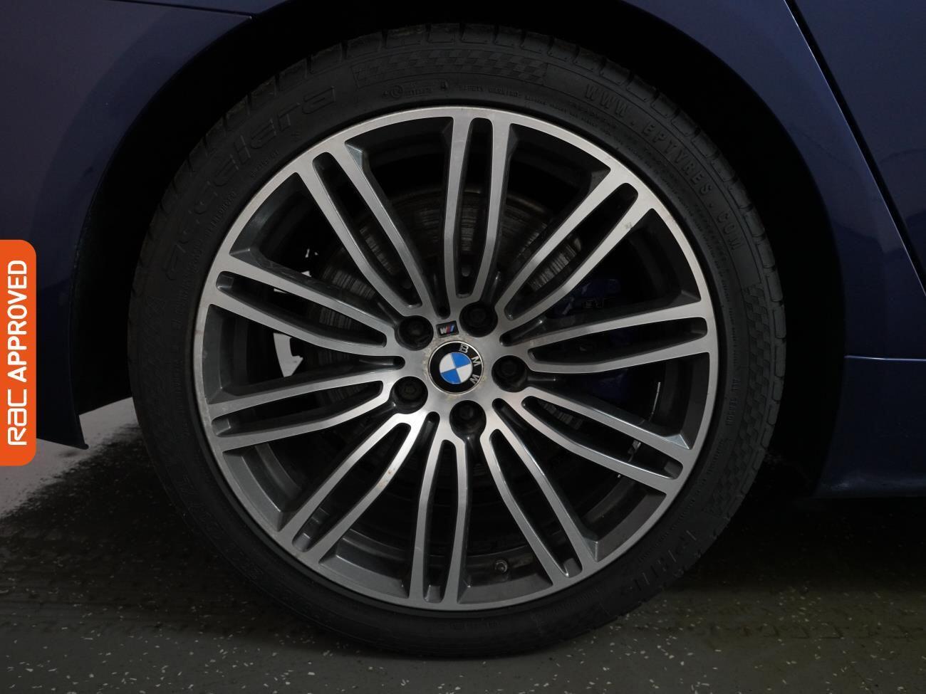 BMW 5 Series view 27