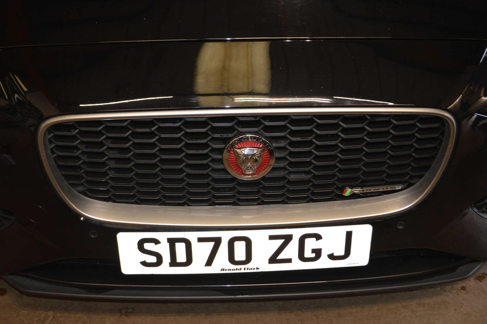 Jaguar Xe view 49