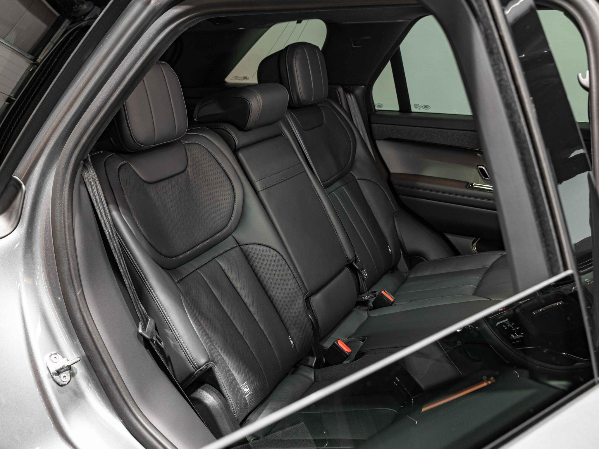 Land Rover Range Rover Sport view 23