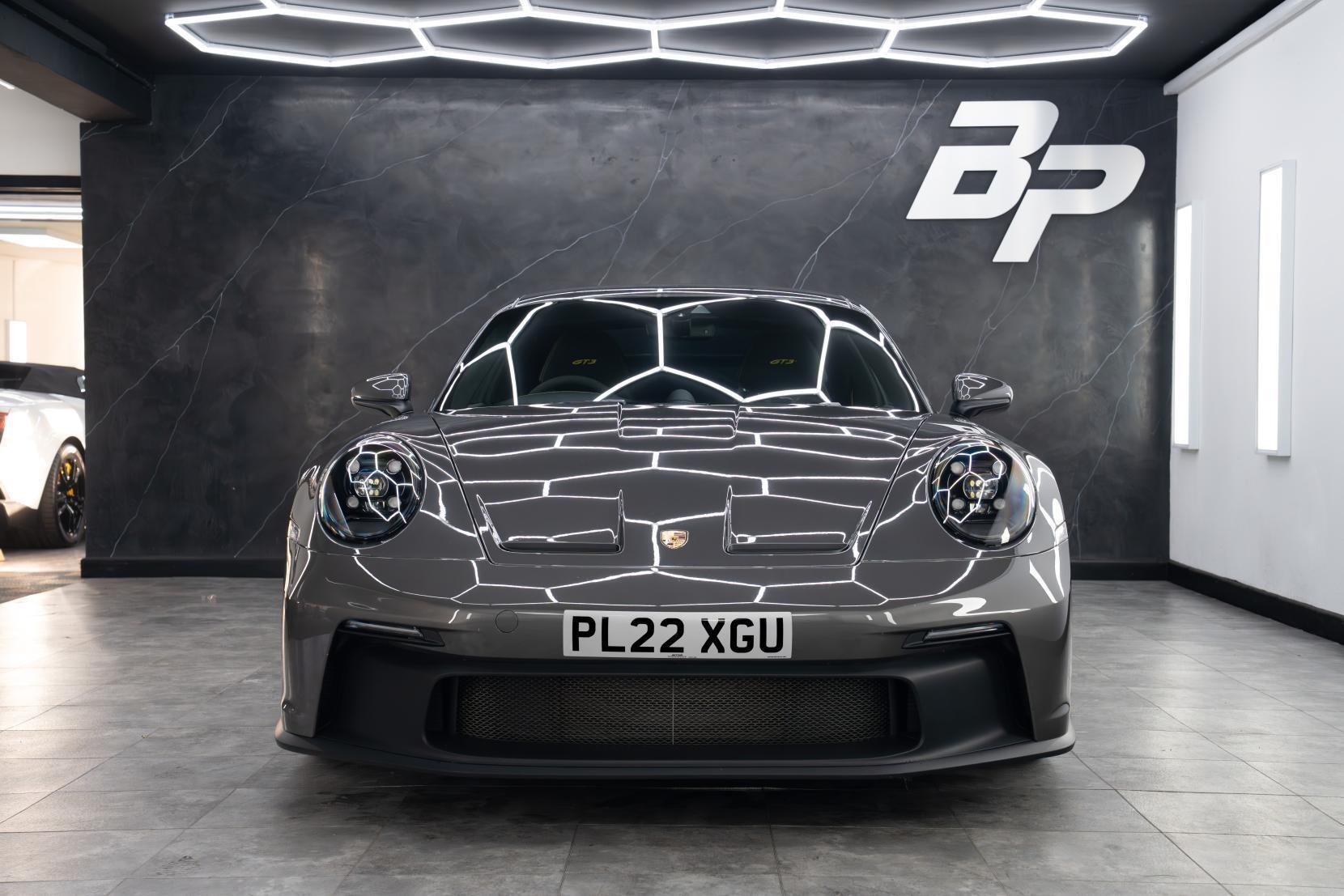Porsche 911 view 31