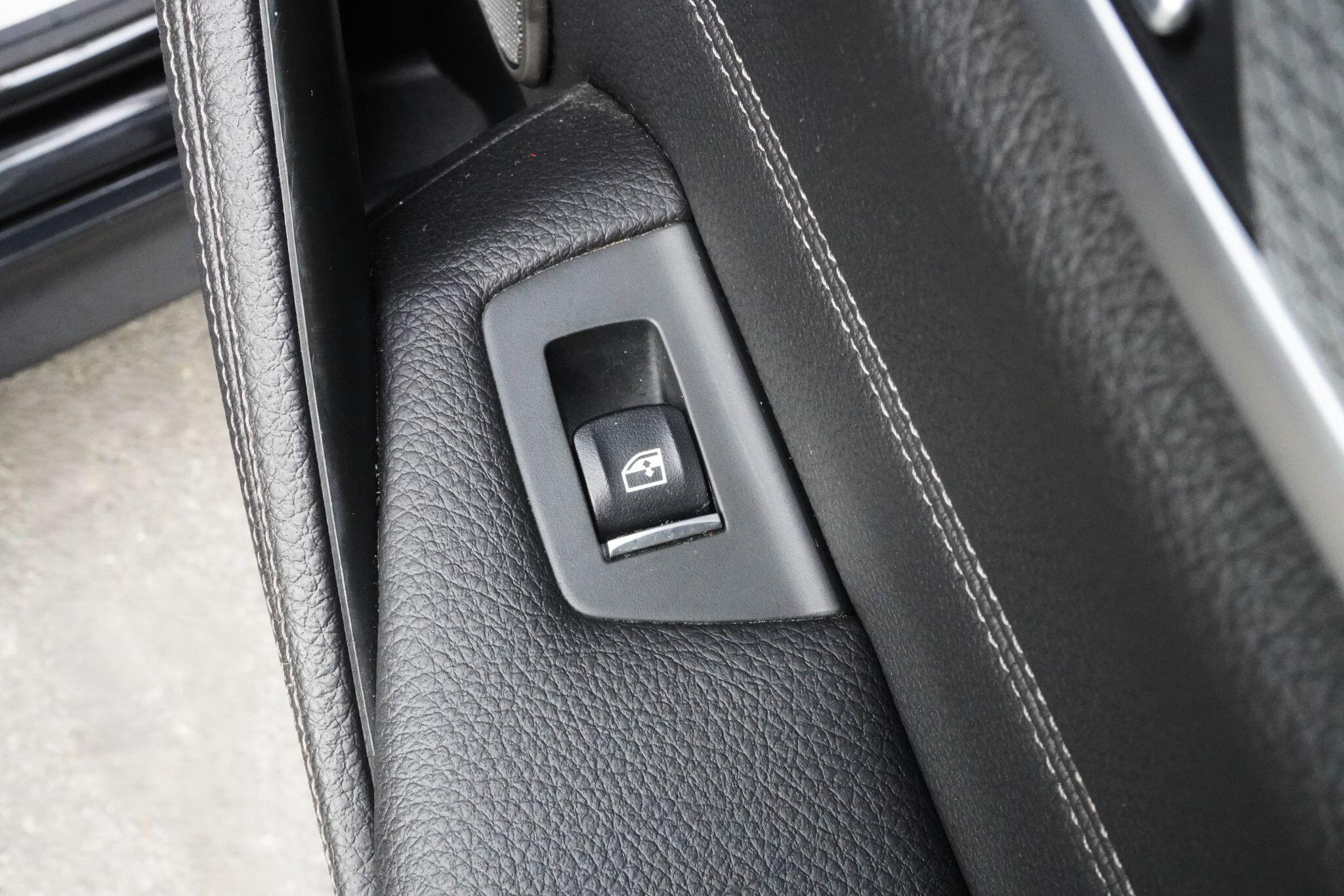 BMW 5 Series view 59