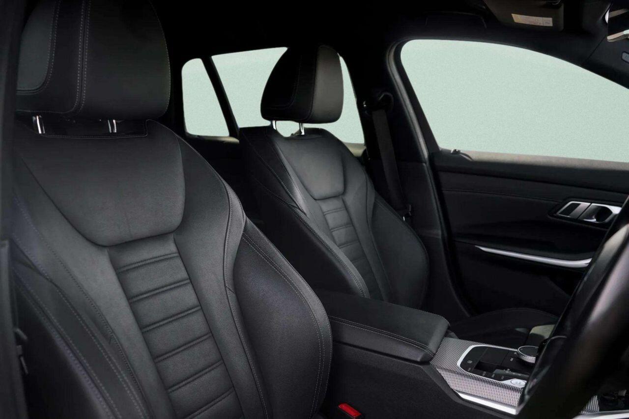 BMW 3 Series view 2