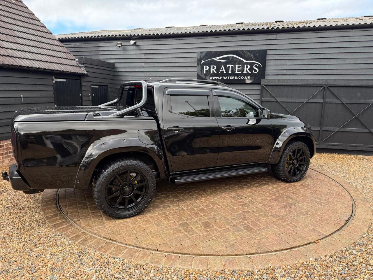 Mercedes-Benz X-Class view 4
