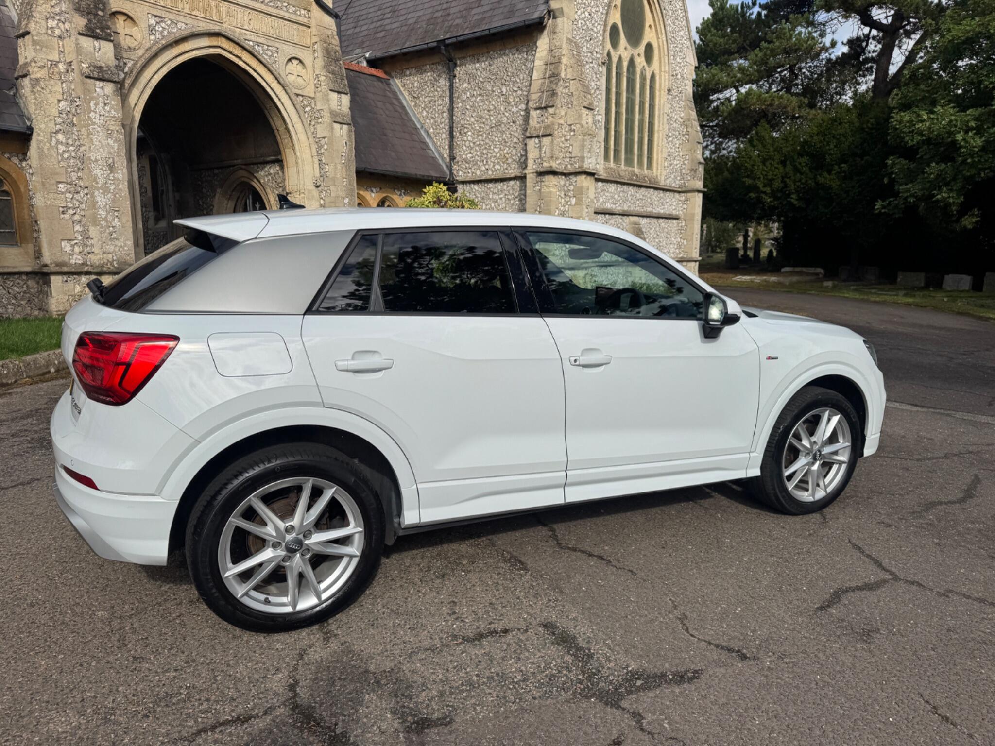 Audi Q2 view 89