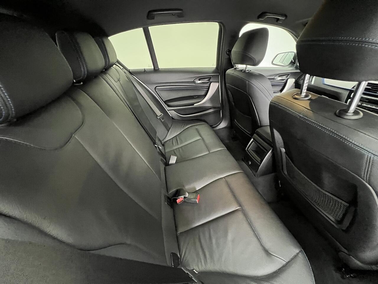 BMW 1 Series view 17