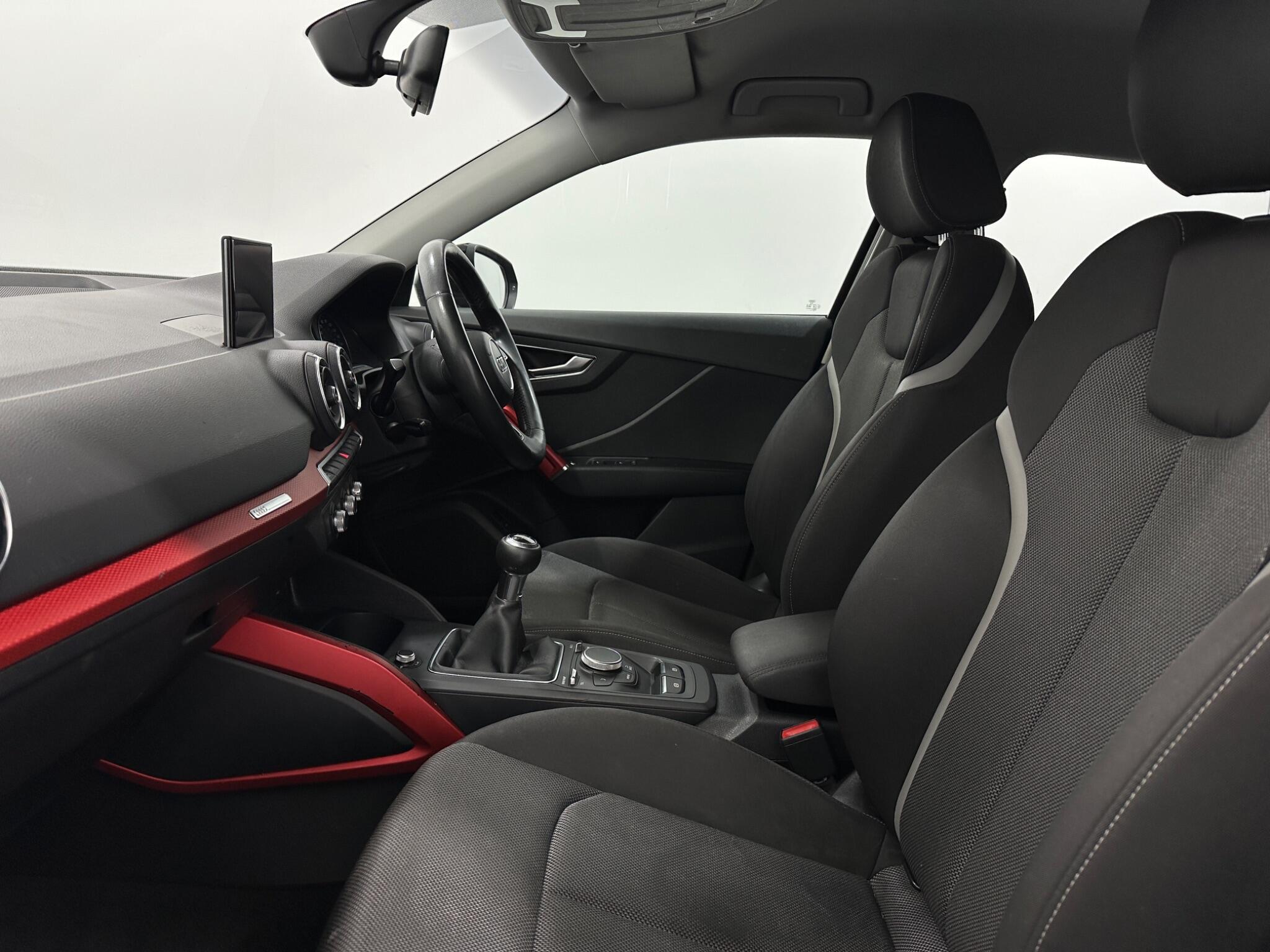 Audi Q2 view 35