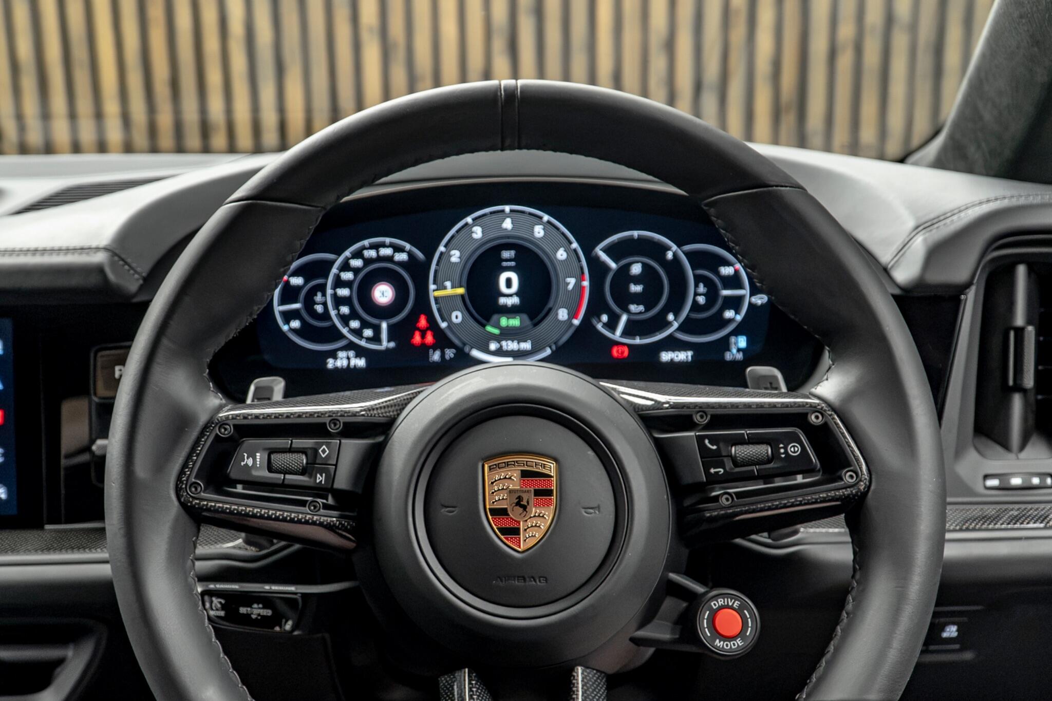Porsche Cayenne view 30