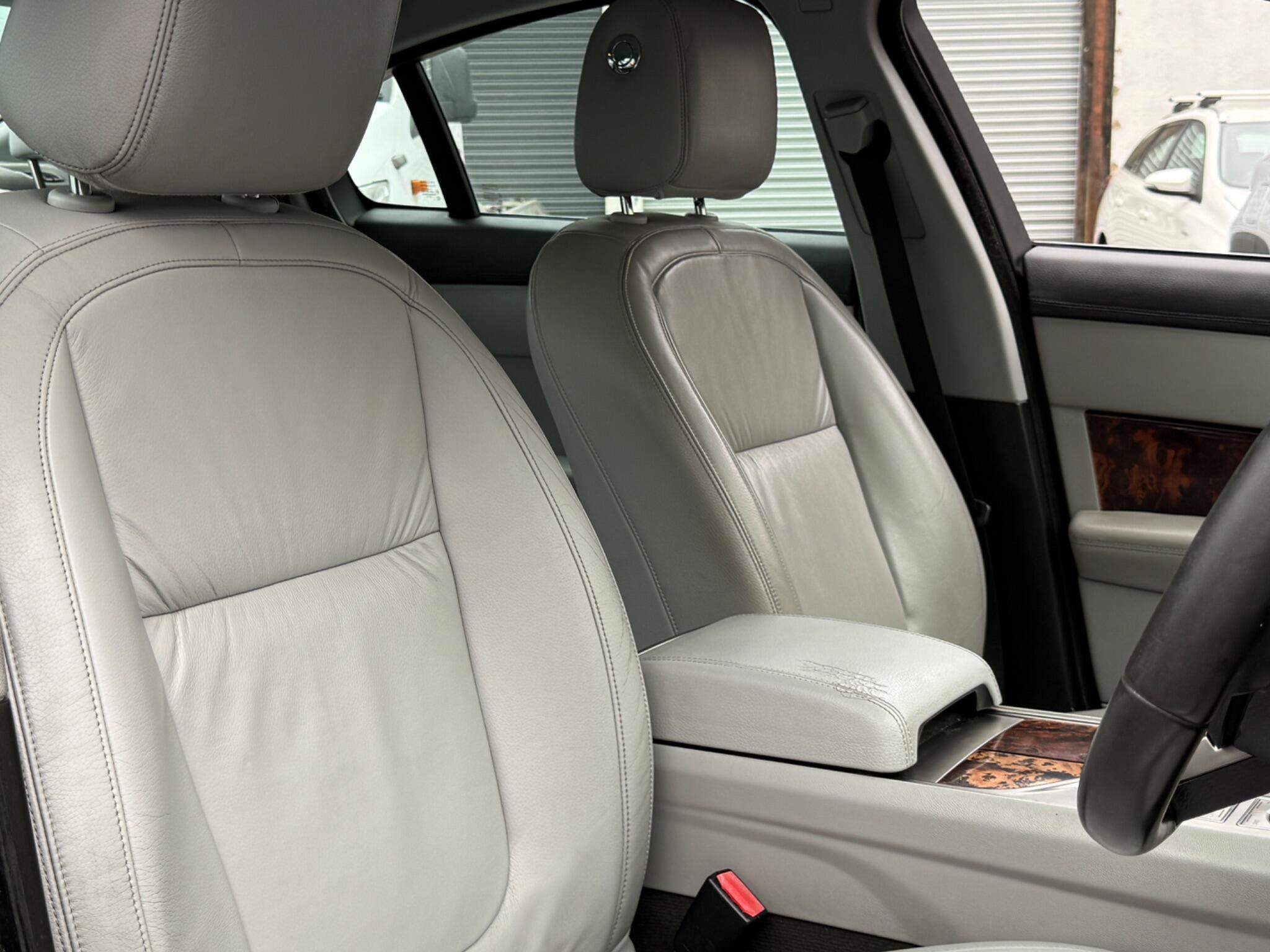 Jaguar XF - Image 31