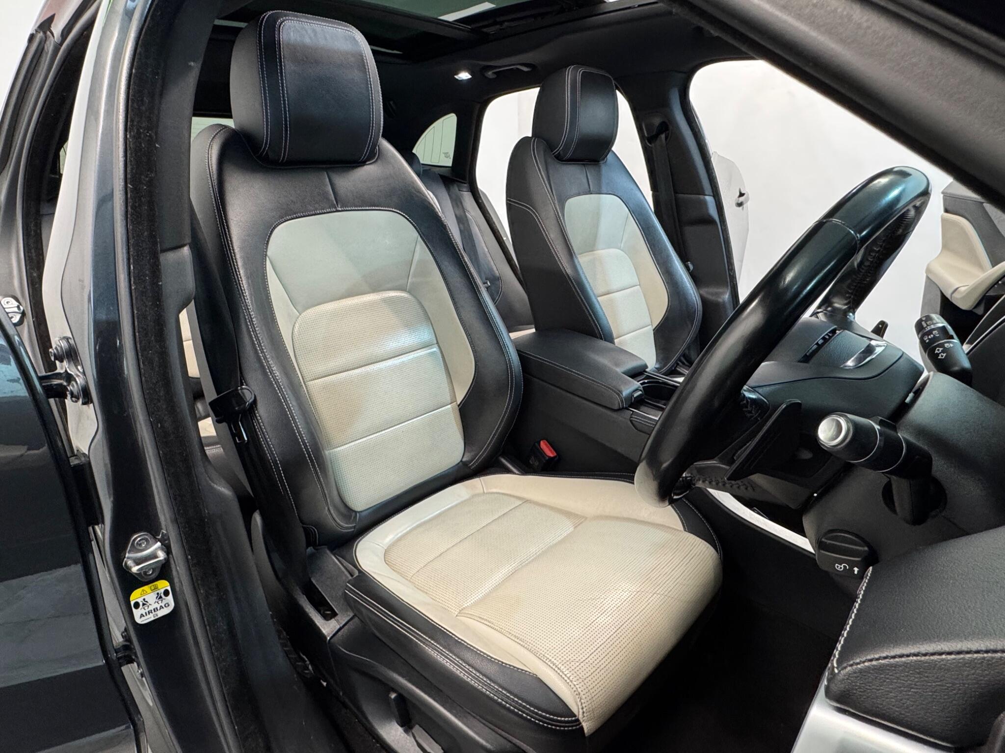 Jaguar F-Pace view 12