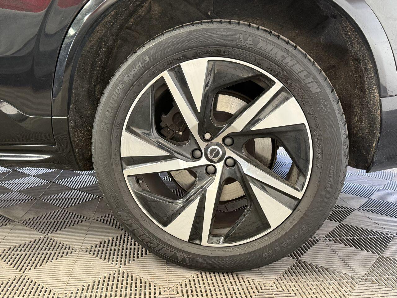 Volvo XC90 view 21