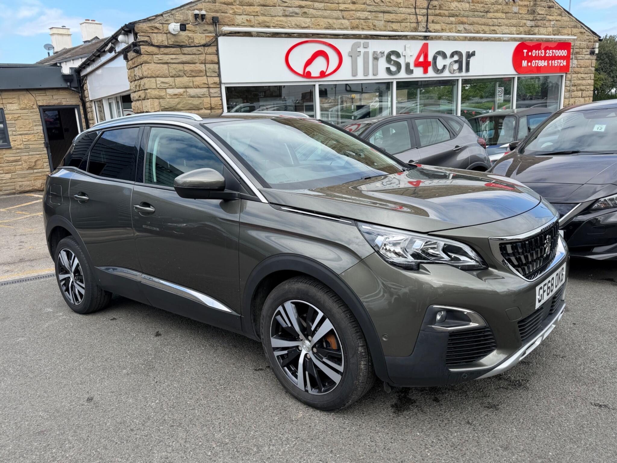Peugeot 3008 view 2