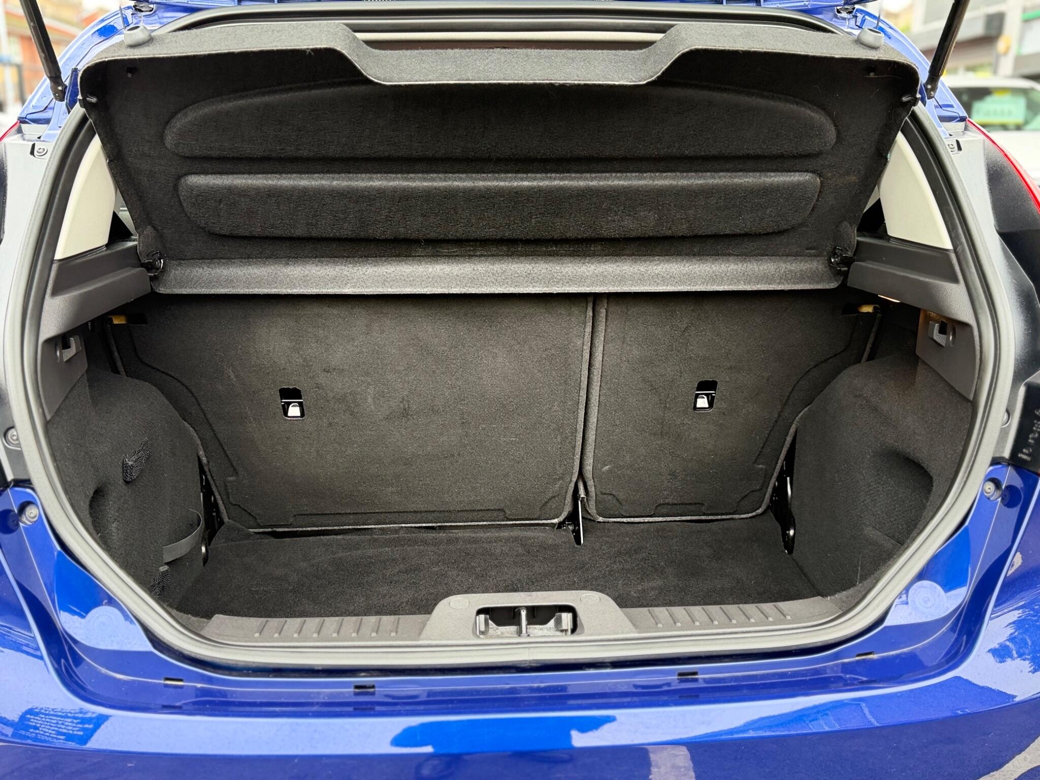 Ford Fiesta view 49