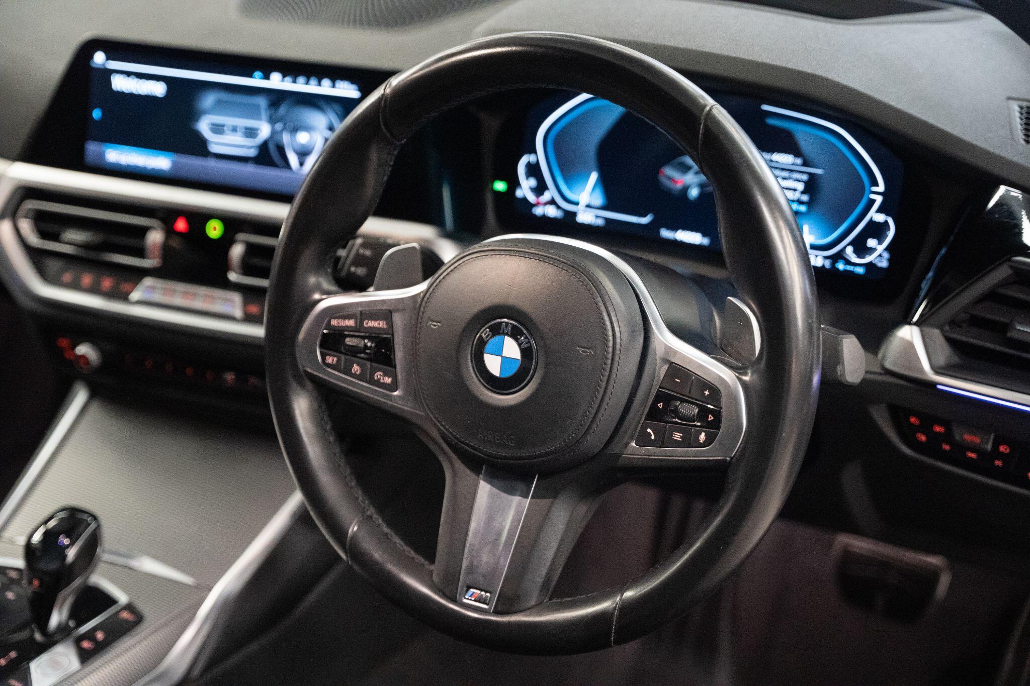 BMW 3 Series view 21