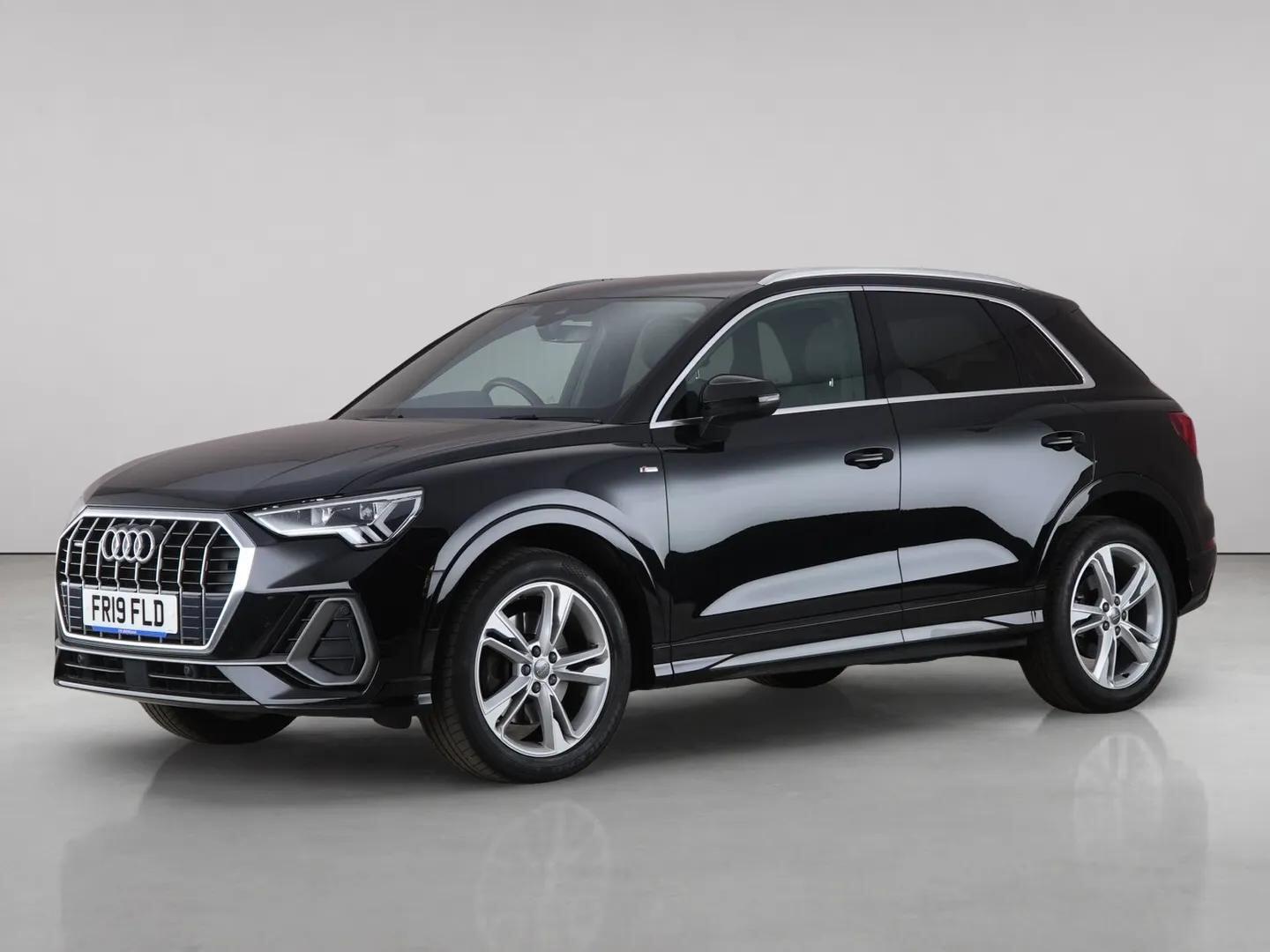 Audi Q3 view 2