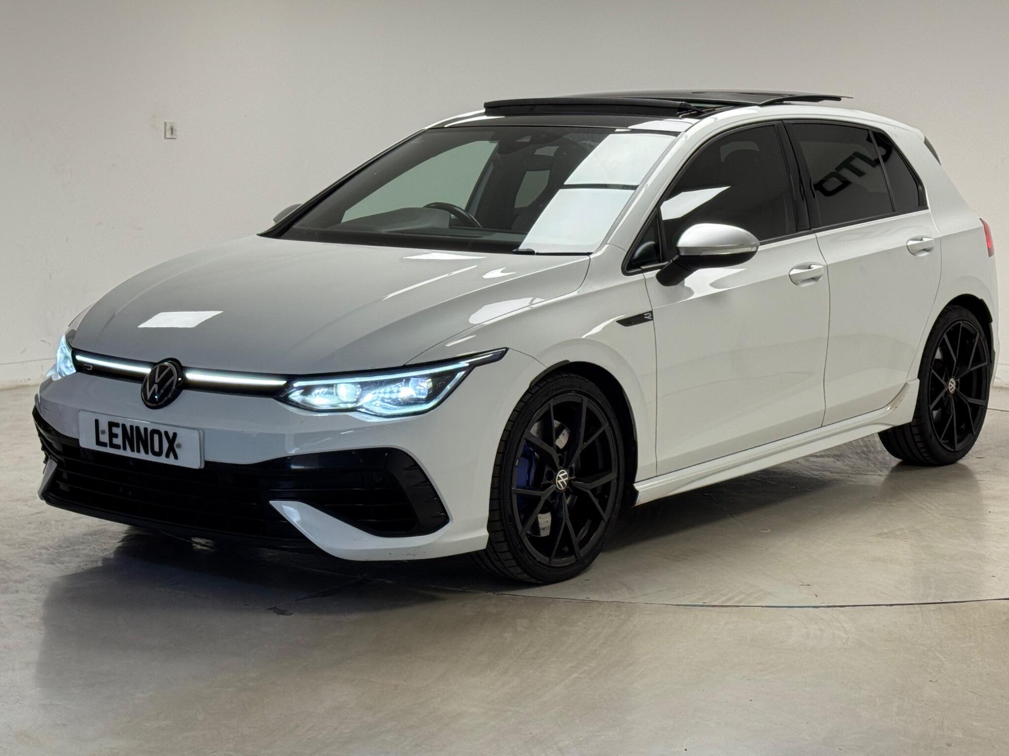 Volkswagen Golf view 3