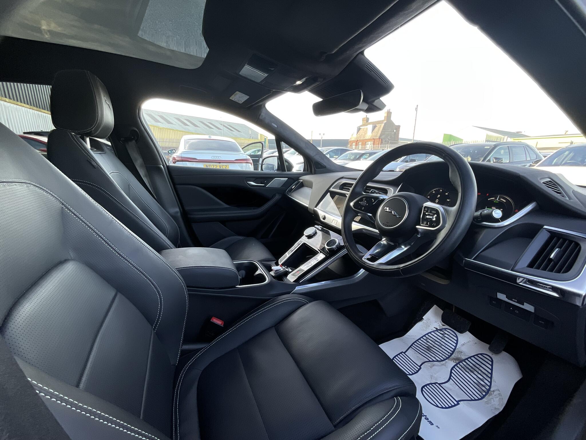 Jaguar I-Pace view 13