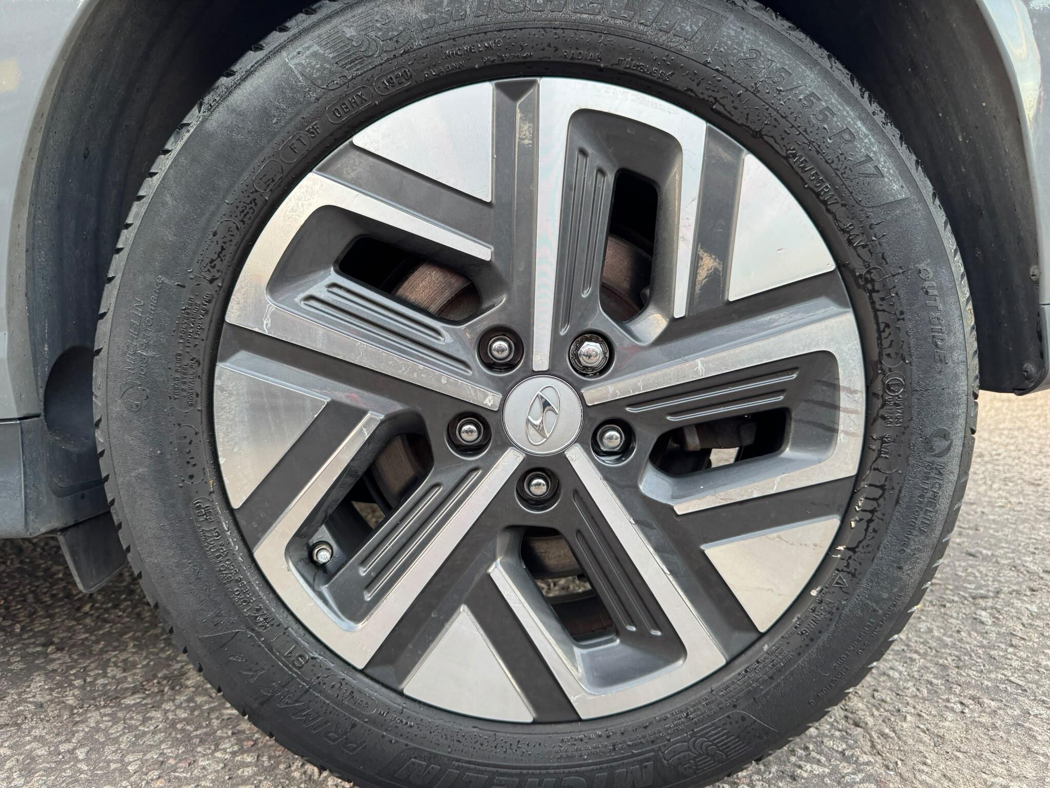Hyundai Kona view 78