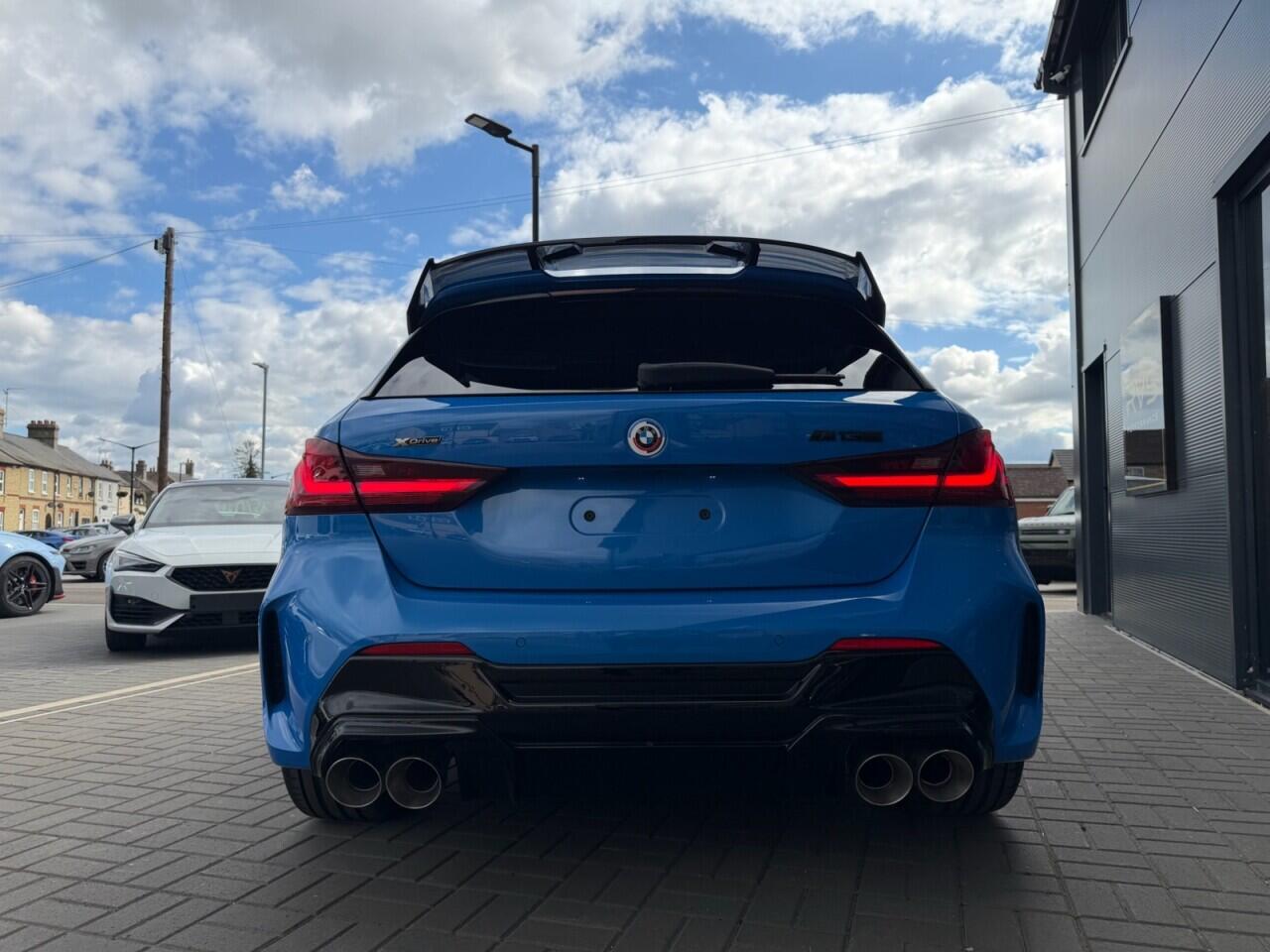 BMW 1 Series view 8