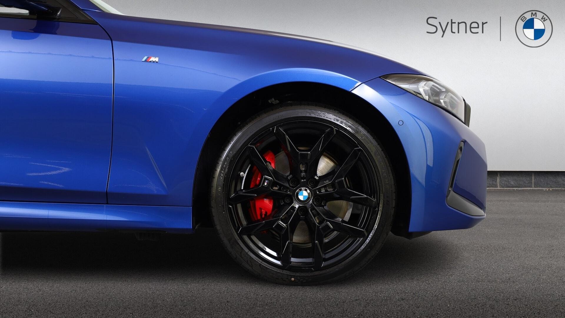 BMW 3 Series view 14