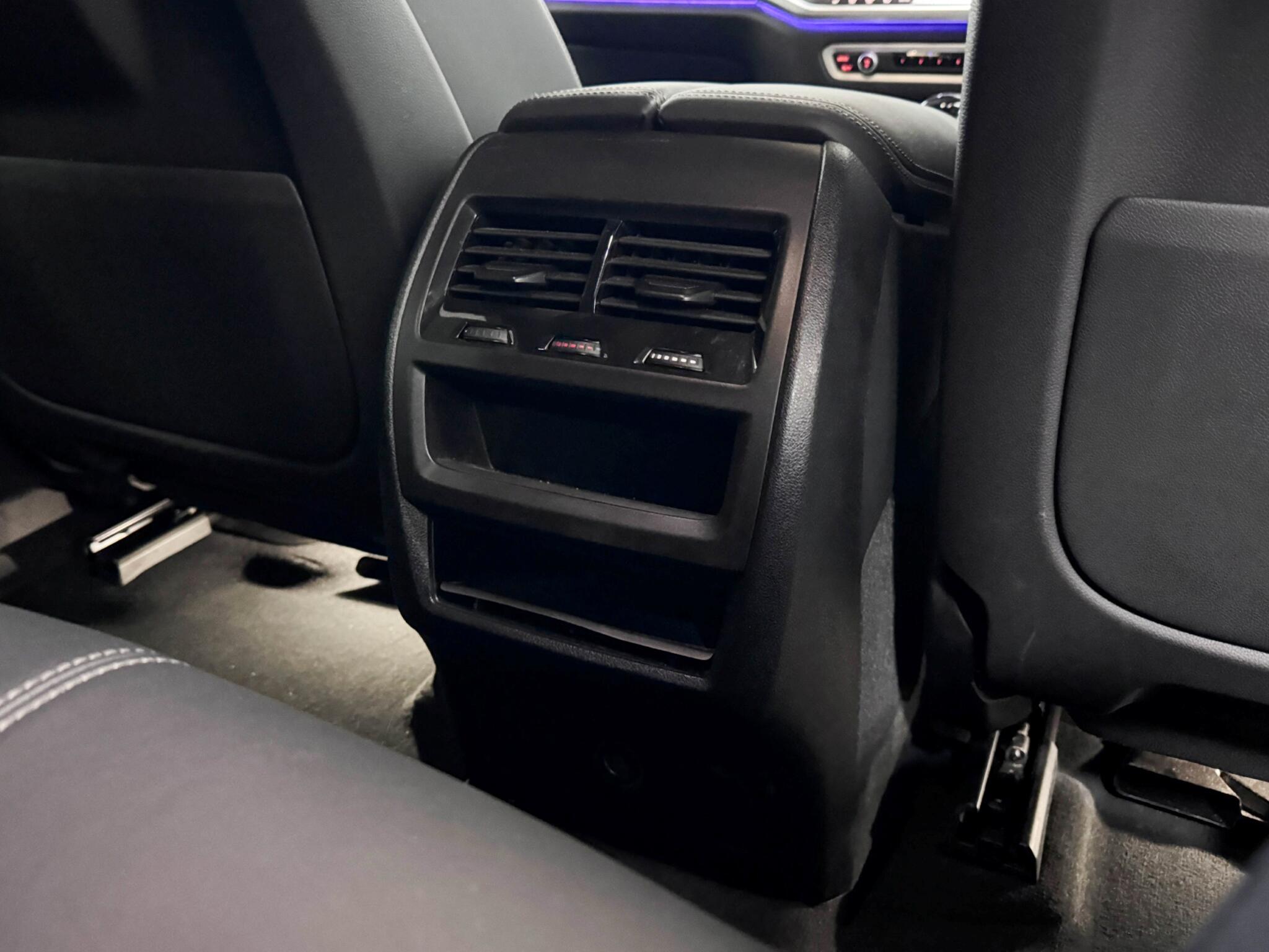 BMW X5 view 26