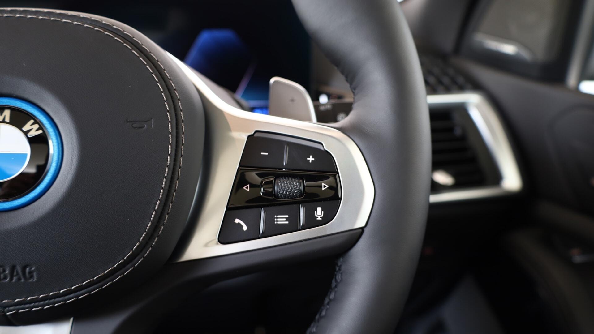 BMW X5 view 19