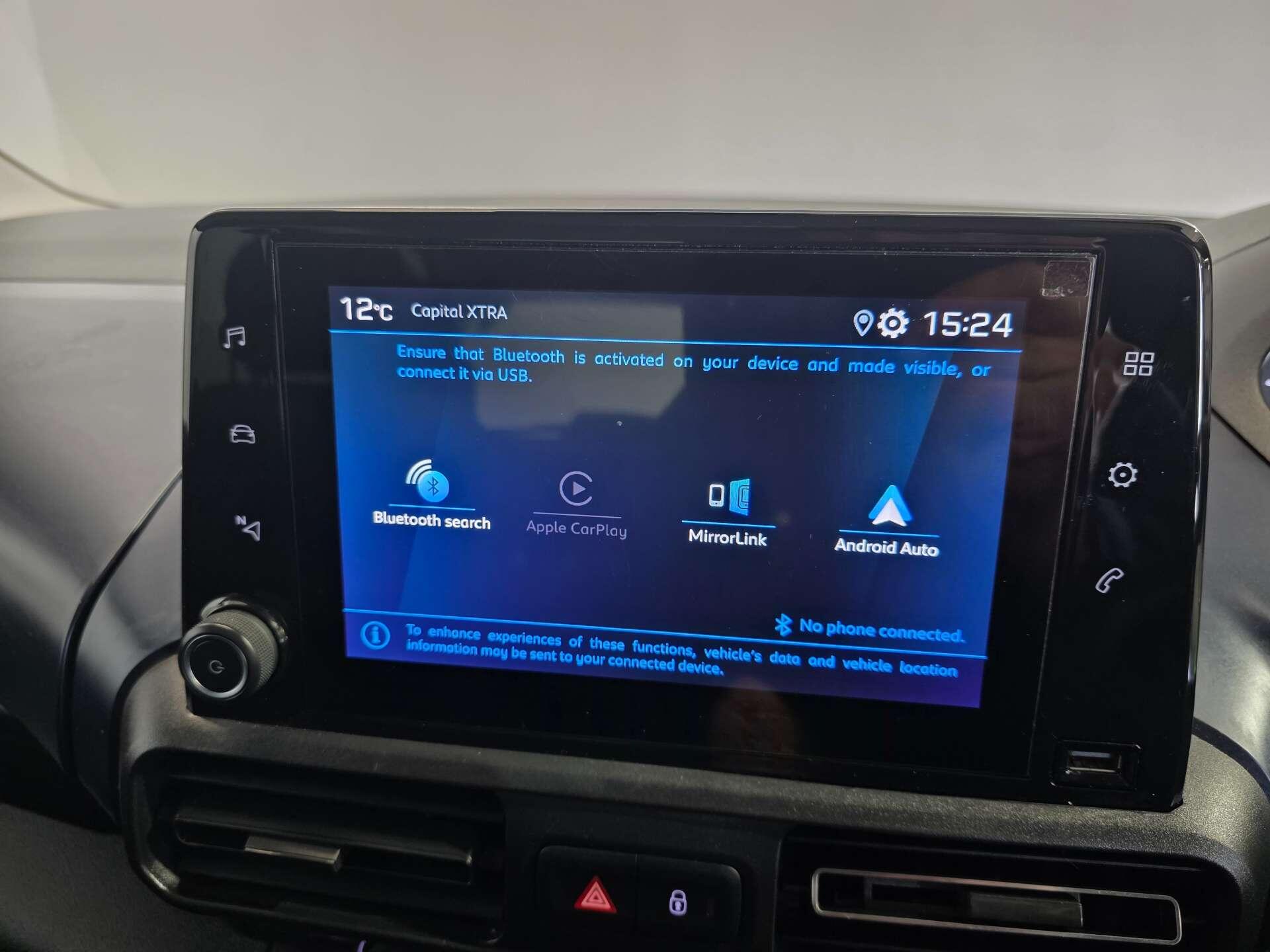 Peugeot Rifter view 24