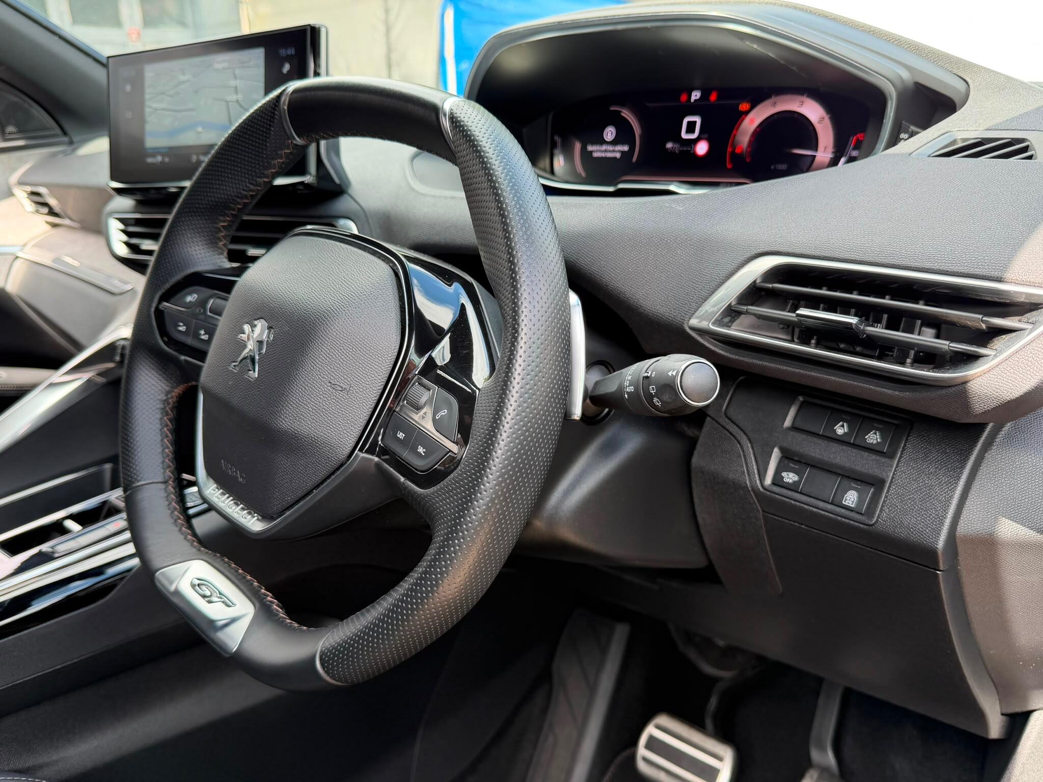 Peugeot 3008 view 12