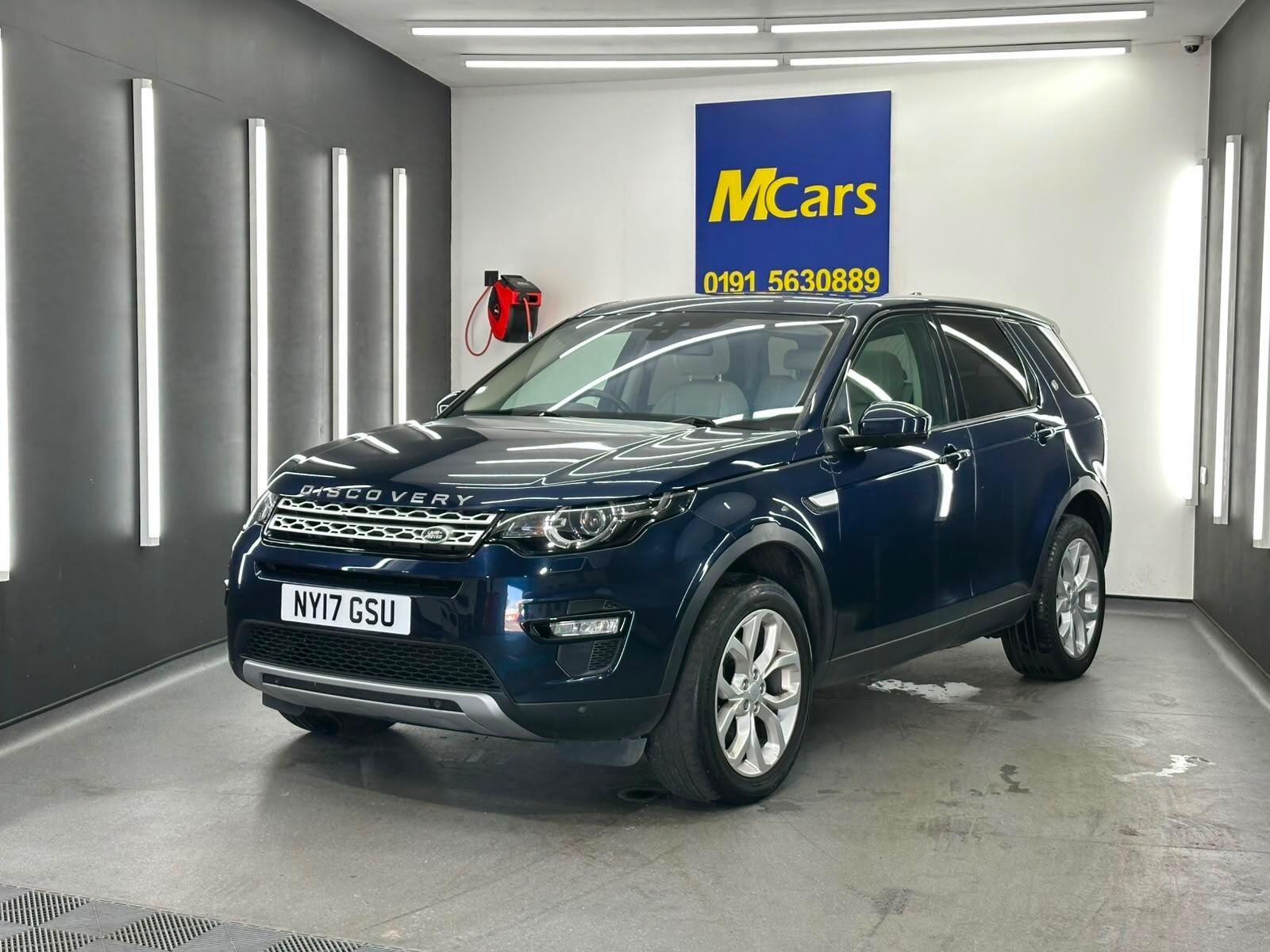 Land Rover Discovery Sport view 4