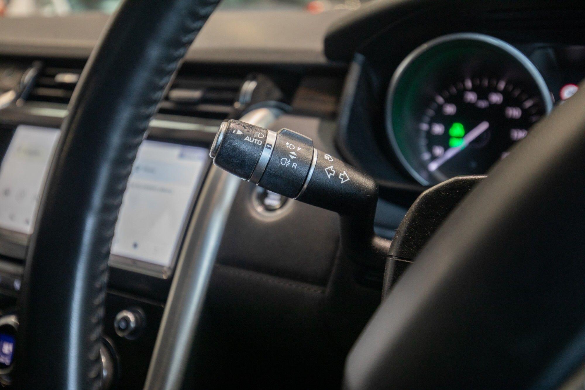 Land Rover Discovery view 20