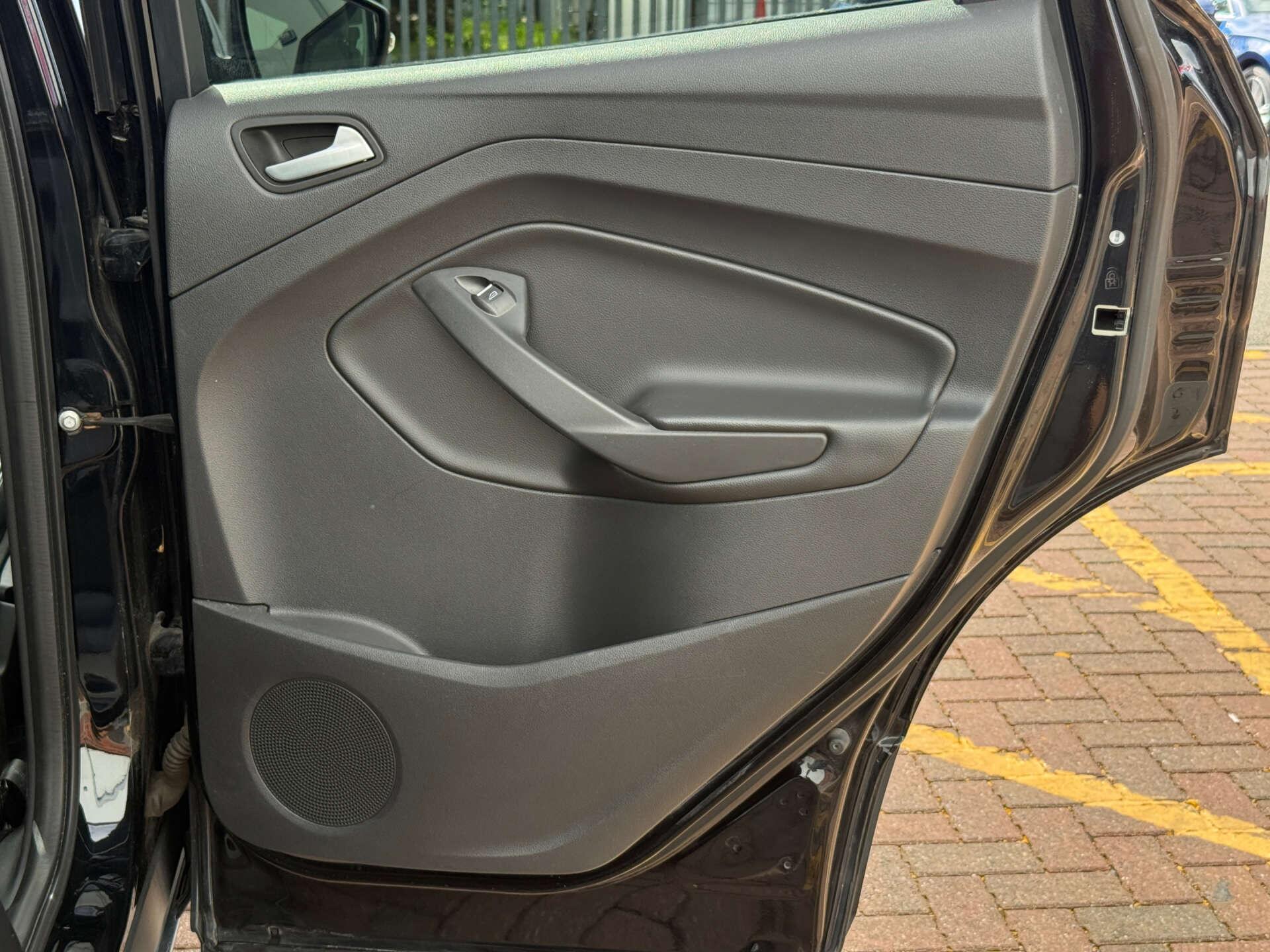 Ford Kuga view 24