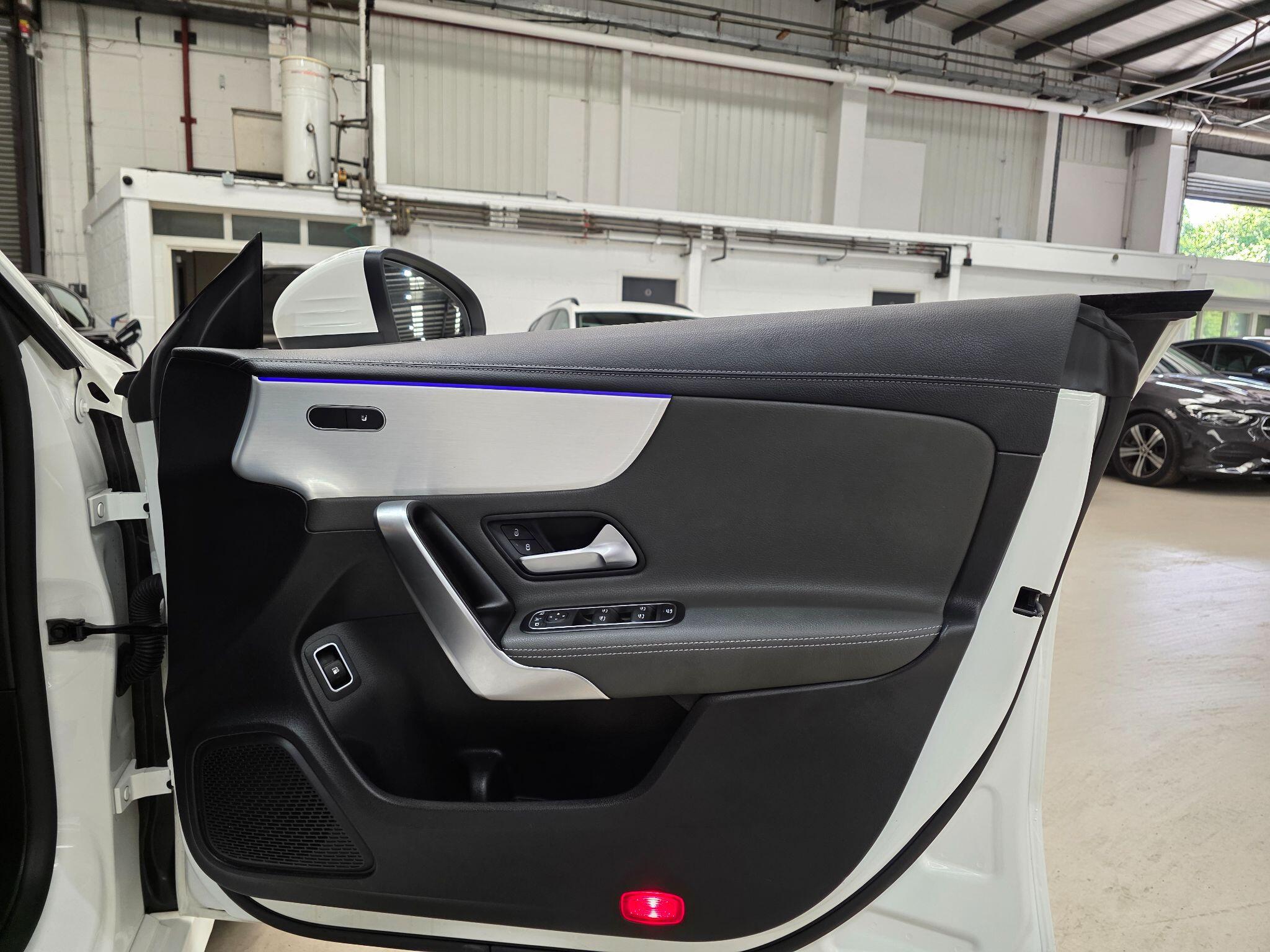 Mercedes-Benz Cla view 12