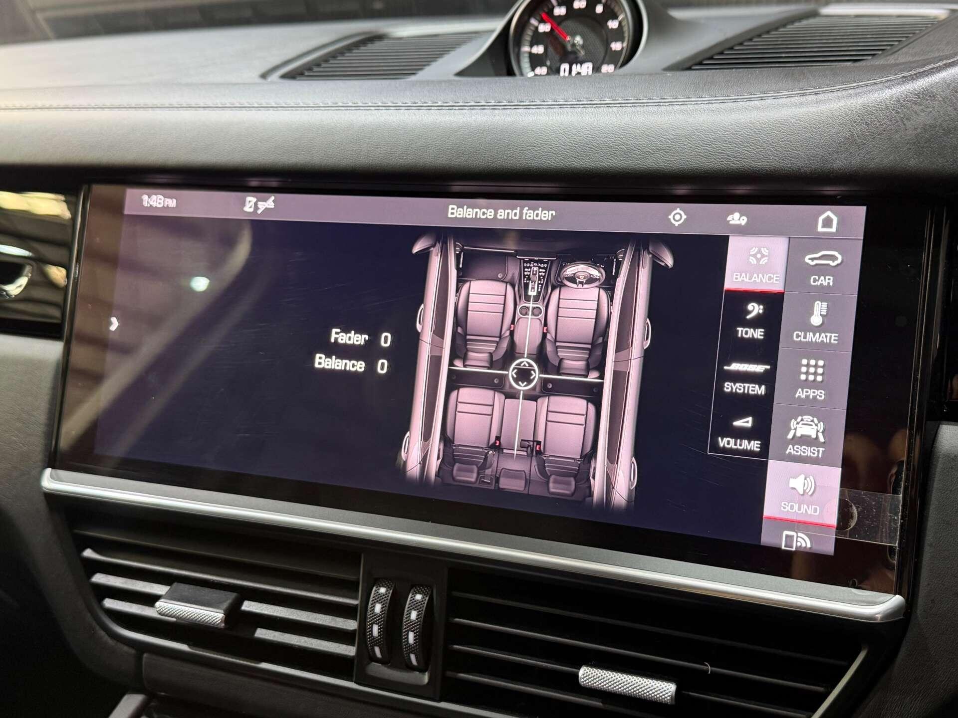 Porsche Cayenne view 56