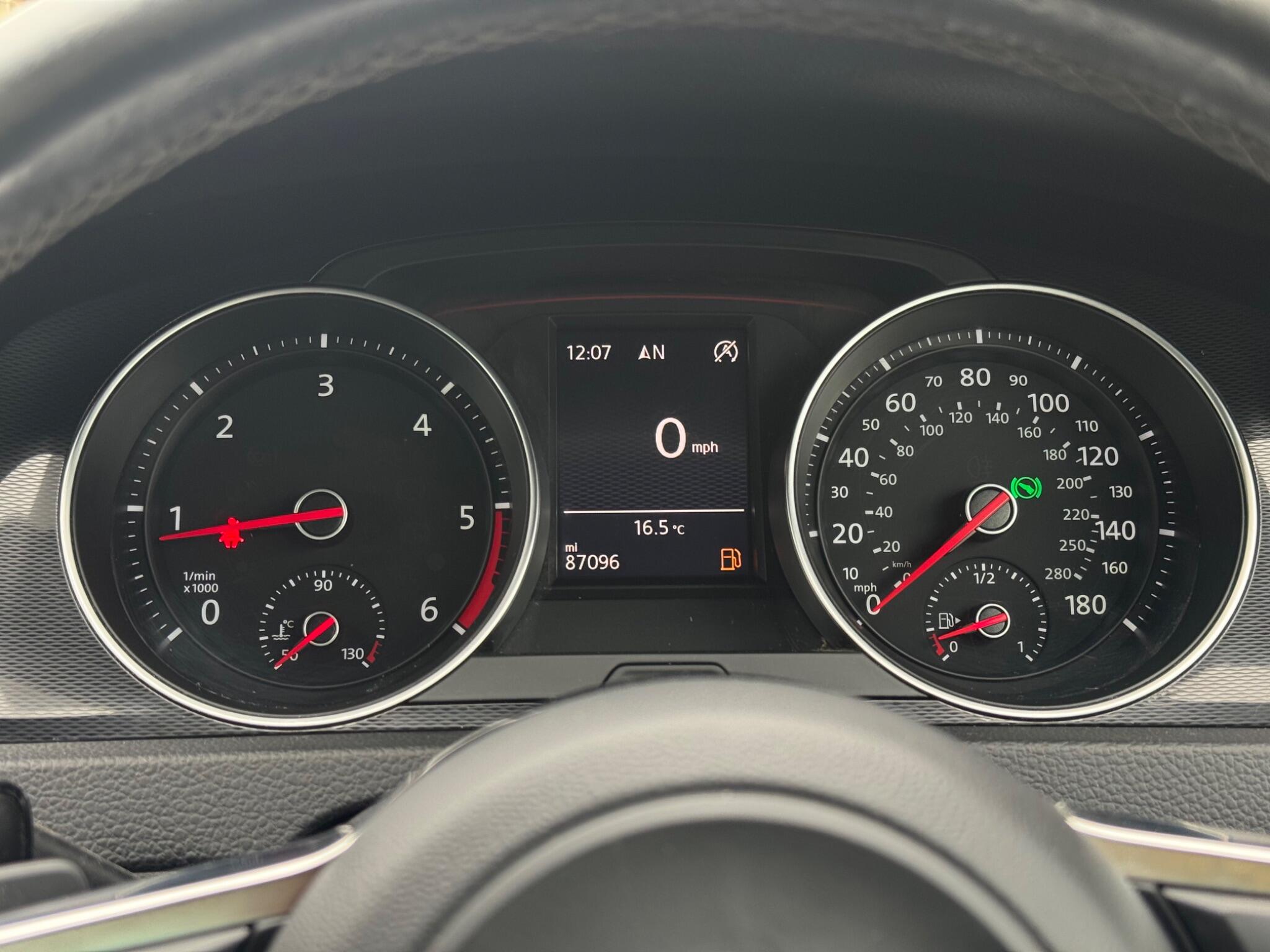 Volkswagen Golf view 35